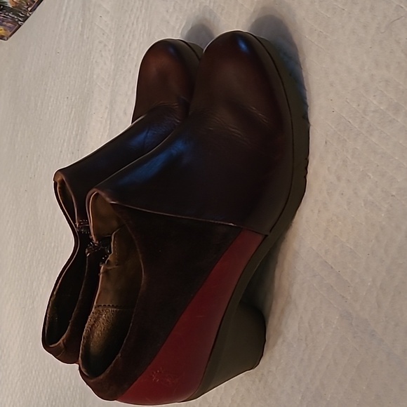 Fly London Brown/Red Zip Up Bootie, Size 39, US 8, 8.5 - Picture 4 of 9